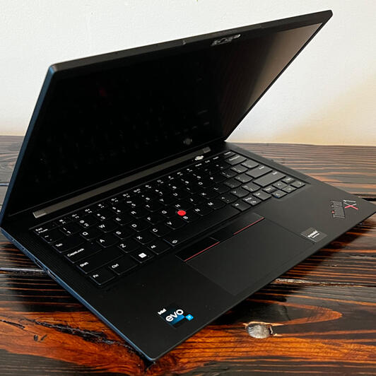 Lenovo Xcarbon at 2,000,000ugshs